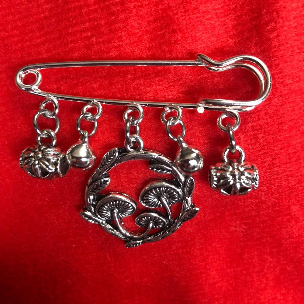 NWT, Handmade by A Charmed Life. Mushrooms 🍄 Miniature 🔔 Bells, and Bails